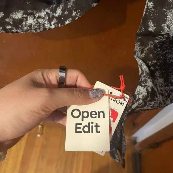 OPEN EDIT Ruffle‎ V-Neck Top Size XS NORDSTROM - Picture 3 of 4